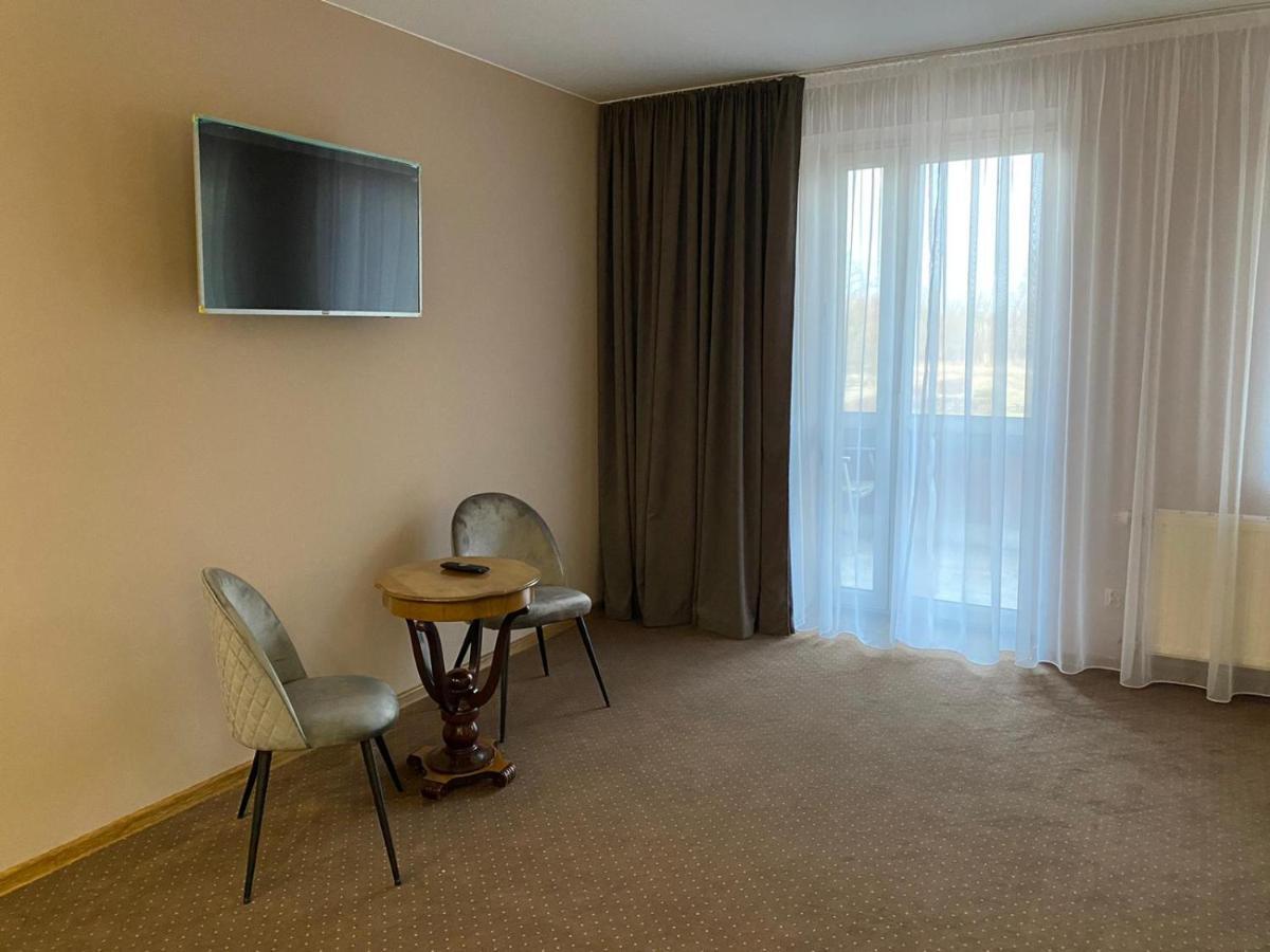 Hotel Baltazar Пултуск Экстерьер фото