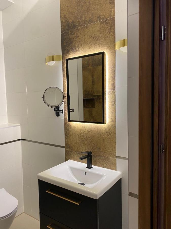 Hotel Baltazar Пултуск Экстерьер фото